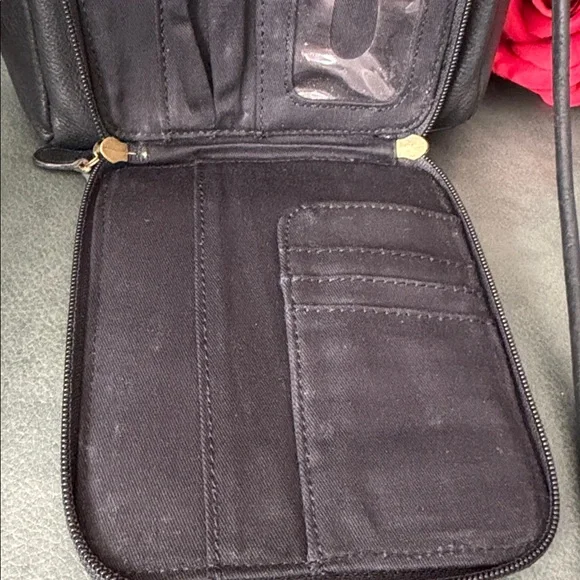 Fossil Black Satchel/Crossbody Bag ๐๐๐๐๐บ - Picture 7 of 13
